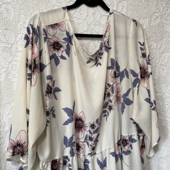 Torrid Women’s Size 5x Floral Print Baby Doll V Neck Top Kimono Sleeve - Picture 8 of 12